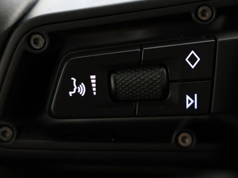 Used 2025 Porsche Macan Turbo Electric image 23