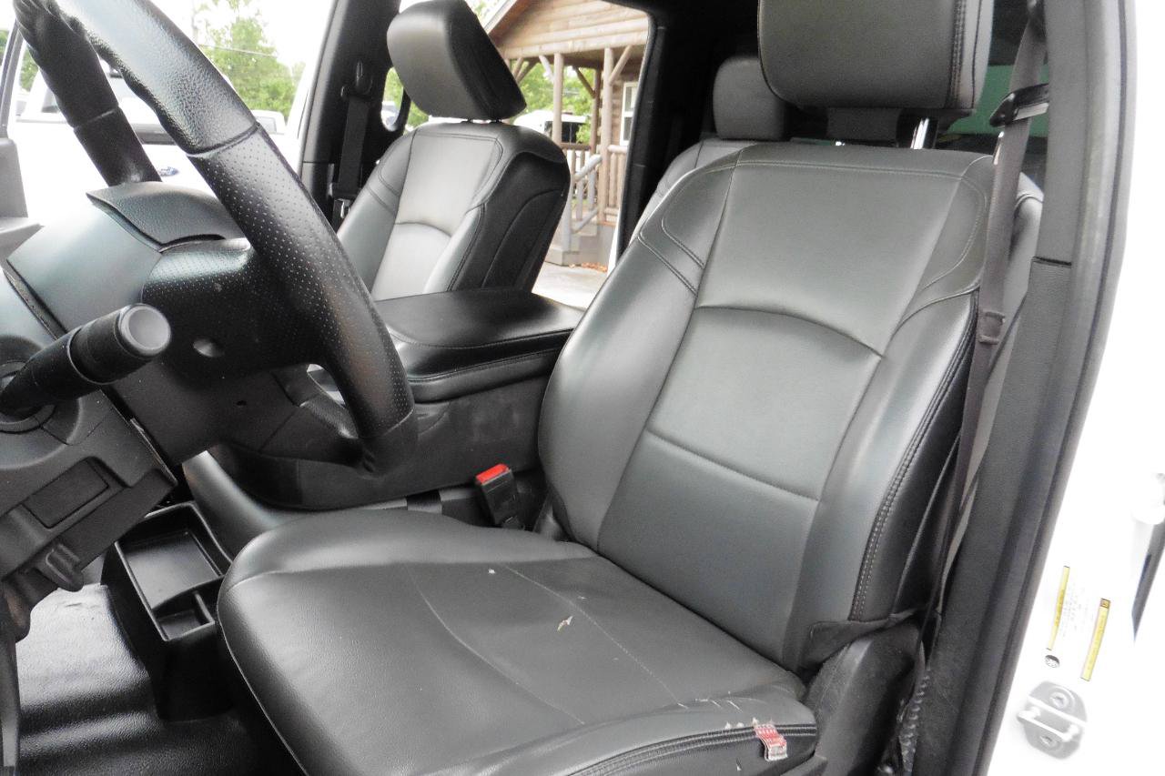 Used 2022 RAM 2500 Tradesman w/ Chrome Appearance Group RWD image 15