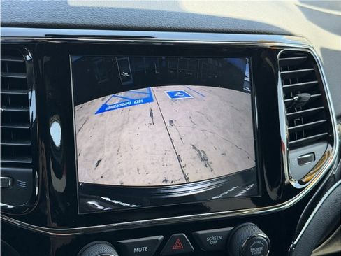 Used 2020 Jeep Grand Cherokee Trailhawk w/ Interior Metal Package AWD/4WD image 50