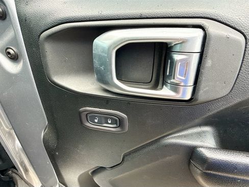 Used 2020 Jeep Wrangler Sport AWD/4WD image 31