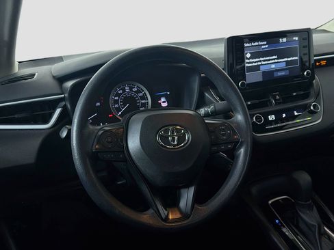 Used 2022 Toyota Corolla LE FWD image 18