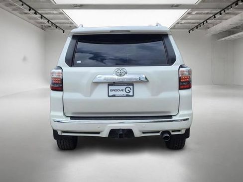 Used 2018 Toyota 4Runner Limited AWD/4WD image 5