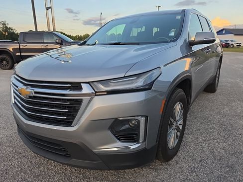 Used 2023 Chevrolet Traverse LT AWD/4WD image 2
