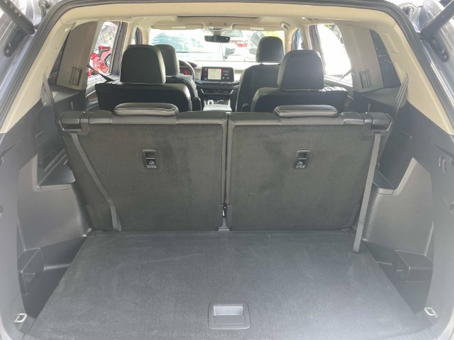 Used 2024 Volkswagen Atlas SEL Premium R-Line AWD/4WD image 9