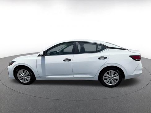 Used 2025 Nissan Sentra S FWD image 10