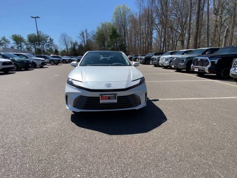 New 2026 Toyota Camry XLE AWD/4WD image 3