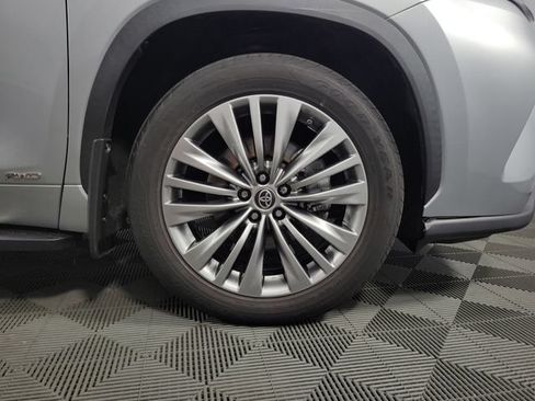 Used 2020 Toyota Highlander Platinum AWD/4WD image 12