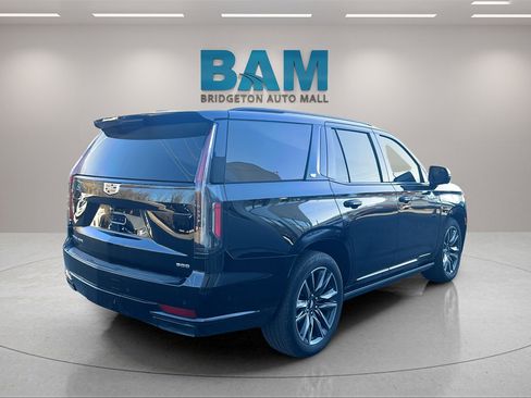 Used 2022 Cadillac Escalade Sport Platinum image 5