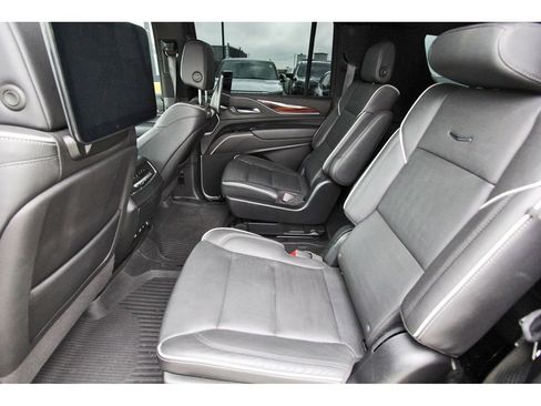 Certified 2024 Cadillac Escalade ESV Premium Luxury w/ Performance Package image 7