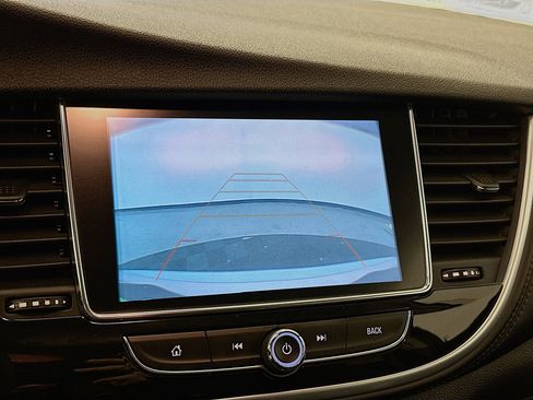 Used 2021 Buick Encore Preferred w/ Safety Package image 23