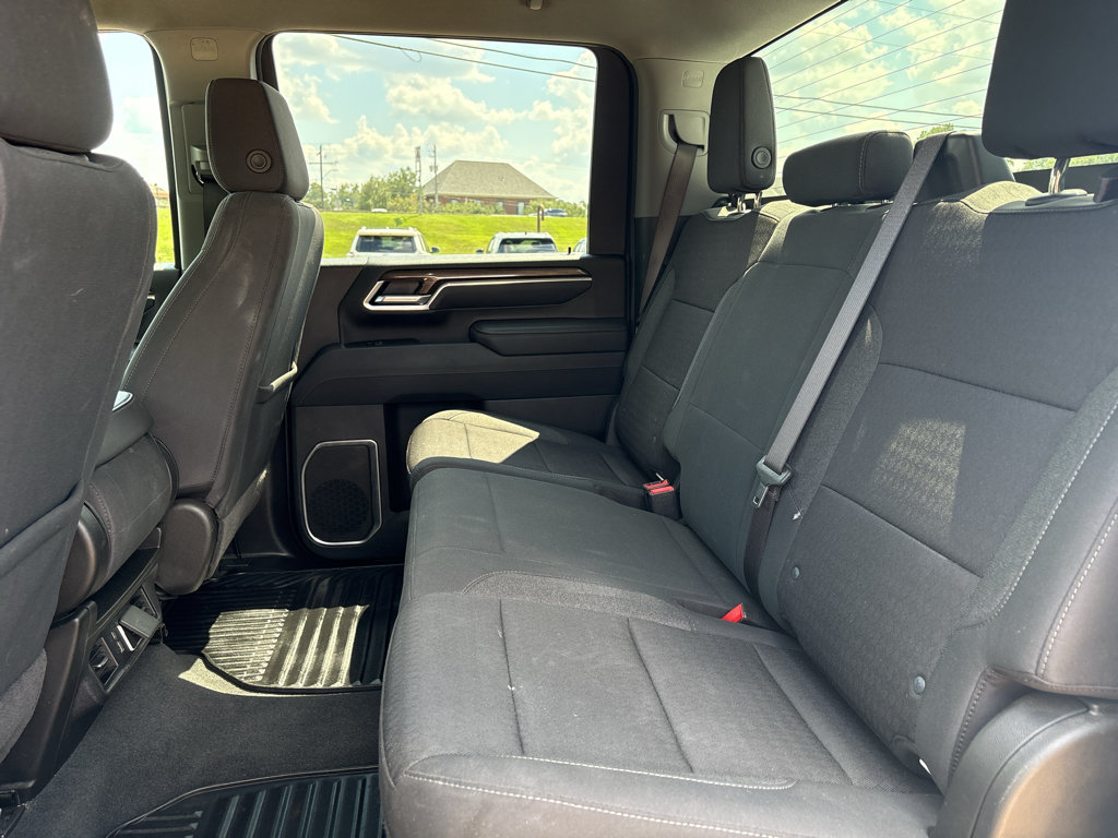 Used 2025 Chevrolet Silverado 2500 LT w/ Convenience Package AWD/4WD image 15