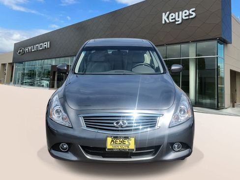 Used 2015 INFINITI Q40 w/ Navigation Package RWD image 2