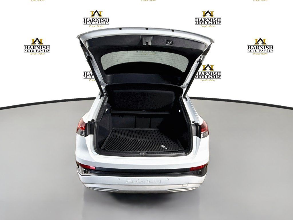 Used 2022 Audi Q4 e-tron Premium AWD/4WD image 28