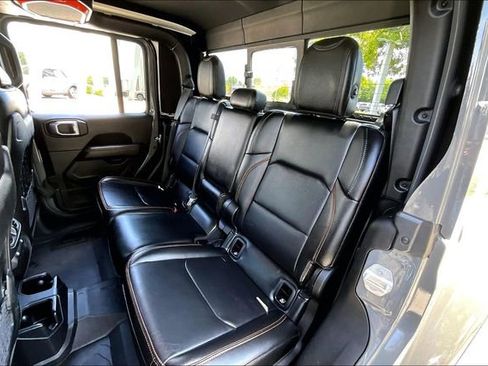 Used 2020 Jeep Gladiator Mojave AWD/4WD image 18