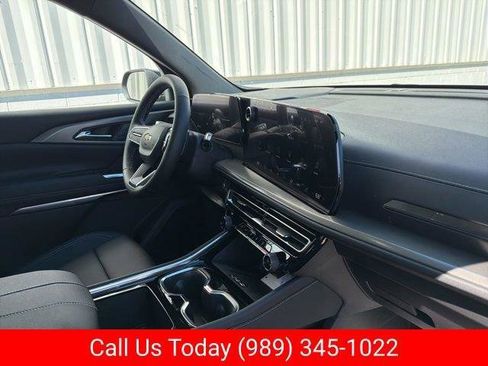 New 2026 Chevrolet Traverse LT w/ Driver Confidence Package FWD image 38