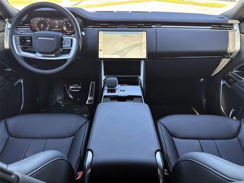New 2025 Land Rover Range Rover Long Wheelbase SE image 15