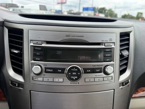 Used 2010 Subaru Legacy 2.5i Limited w/ Appearance Package 1H image 18