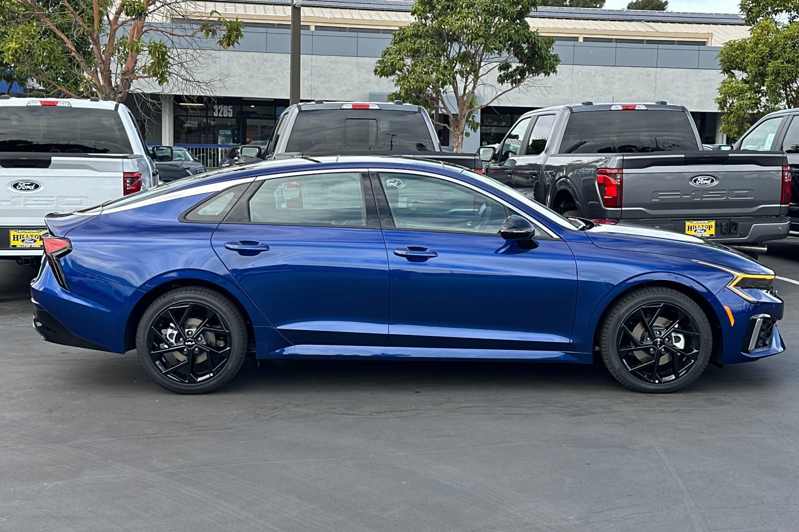 New 2027 Kia K5 GT-Line w/ GT-Line Premium Package FWD image 3