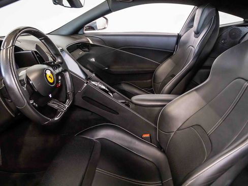 Used 2021 Ferrari Roma RWD image 29