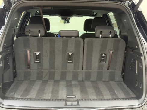 Used 2025 Chevrolet Traverse LT image 42