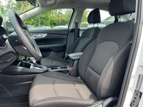 Used 2023 Kia Forte LXS FWD image 11