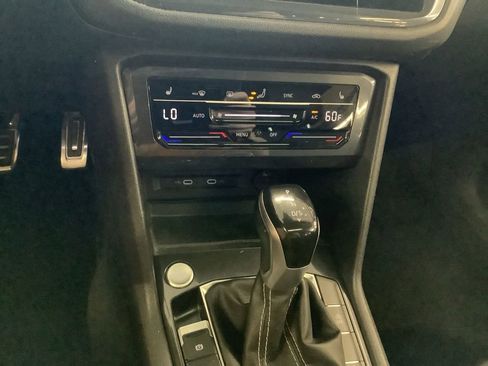 Used 2023 Volkswagen Tiguan SE R-Line AWD/4WD image 9