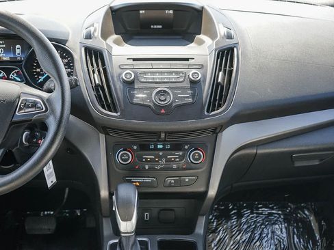 Used 2018 Ford Escape SE image 12