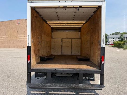 Used 2018 Ford E-350 and Econoline 350 Super Duty w/ Power Windows & Locks Group RWD image 26