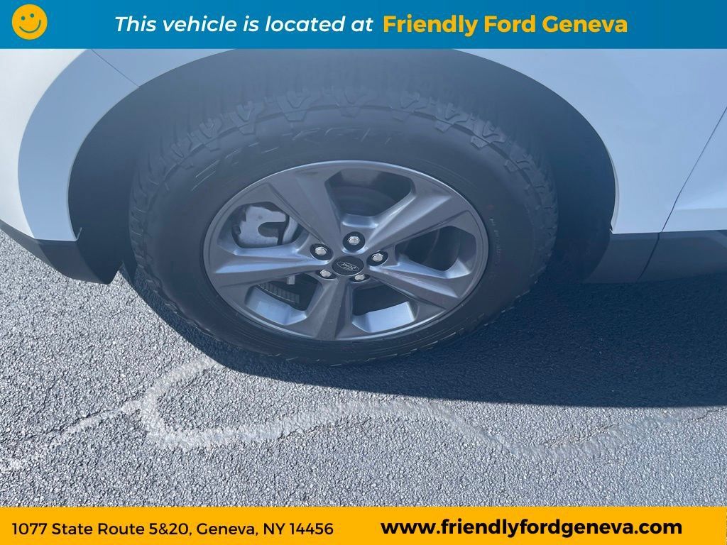 Used 2023 Ford Edge SEL w/ Sport Appearance Package AWD/4WD image 9
