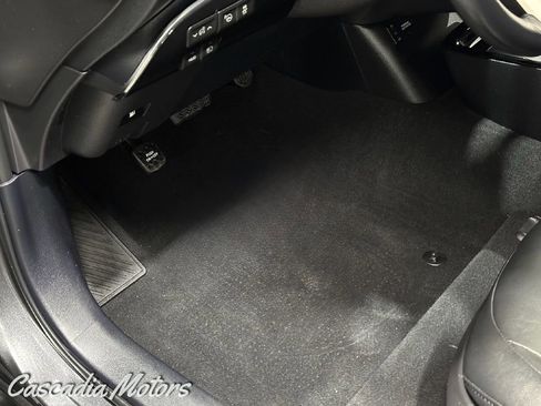 Used 2018 Toyota Prius Four w/ Advanced Technology Package FWD image 24