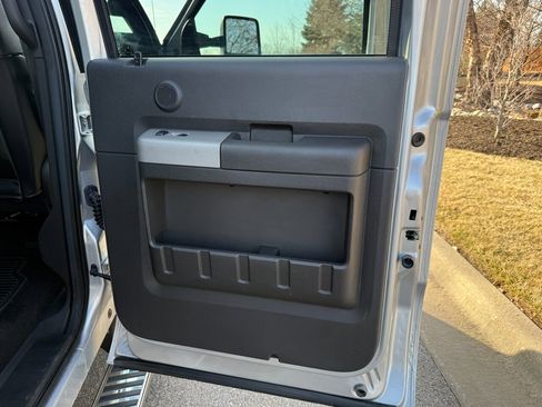 Used 2013 Ford F250 Lariat w/ Lariat Chrome Pkg image 38