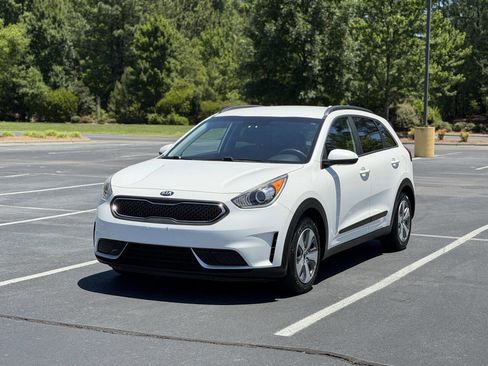 Used 2018 Kia Niro LX FWD image 3