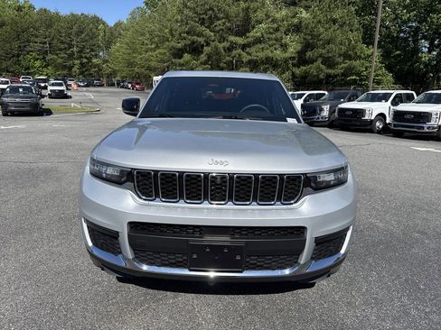 Used 2024 Jeep Grand Cherokee L Limited w/ Luxury Tech Group II RWD image 2