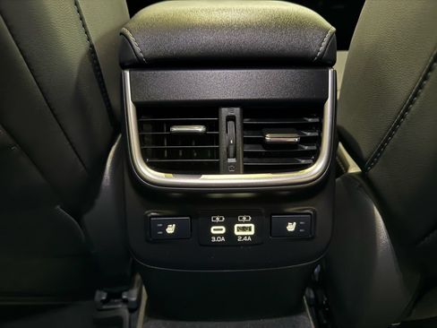 Certified 2025 Subaru Outback Touring AWD/4WD image 28