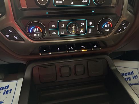 Used 2015 Chevrolet Silverado 1500 High Country w/ High Country Premium Package image 19