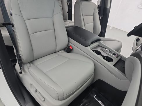 Used 2025 Honda Ridgeline RTL image 10