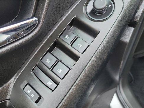 Used 2021 Chevrolet Trax LT w/ Redline Edition image 16