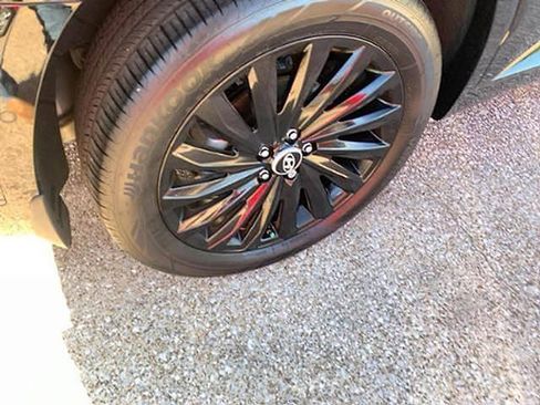 Used 2025 Hyundai Palisade Calligraphy image 9