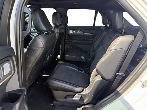 Used 2025 Ford Explorer ST w/ Sun And Sound Package AWD/4WD image 16