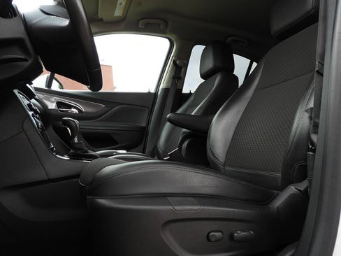 Used 2021 Buick Encore Preferred AWD/4WD image 16