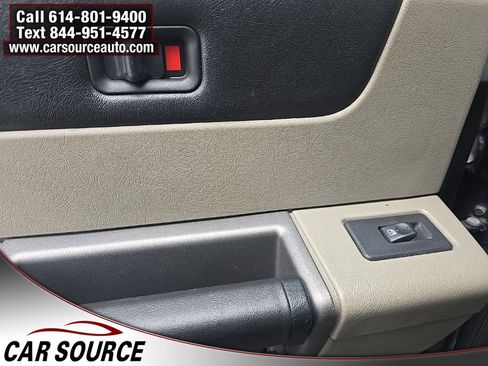 Used 2004 HUMMER H2 w/ Preferred Equipment Group image 21