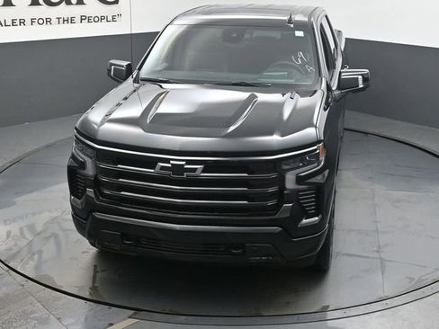 New 2026 Chevrolet Silverado 1500 High Country w/ High Country Premium Package AWD/4WD image 24