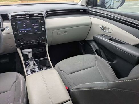 Used 2024 Hyundai Tucson SEL FWD image 19