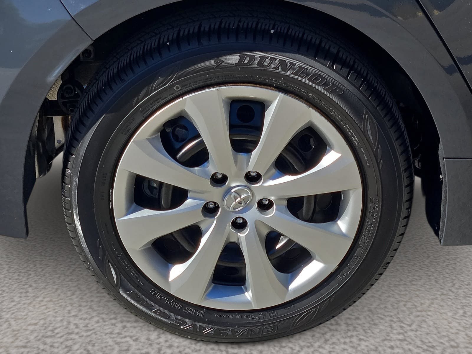 Used 2025 Toyota Corolla LE FWD image 8
