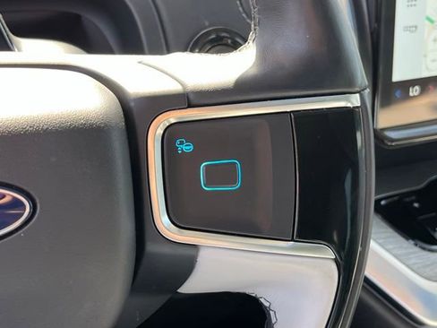 Used 2025 Ford Expedition Platinum AWD/4WD image 20