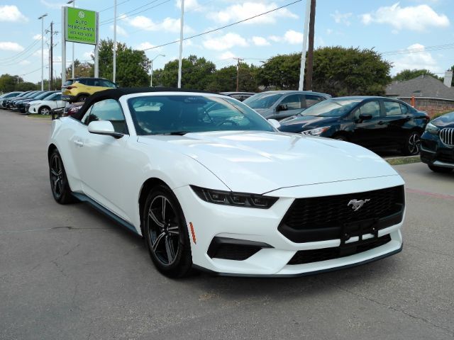Used 2025 Ford Mustang Premium RWD image 4