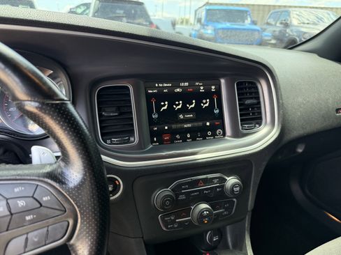 Used 2021 Dodge Charger Scat Pack w/ Dynamics Package RWD image 19