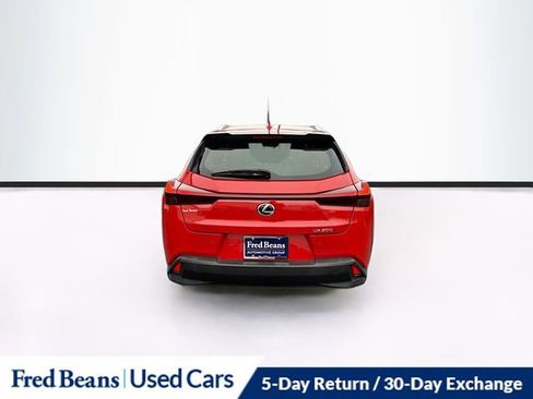 Used 2019 Lexus UX 200 image 6