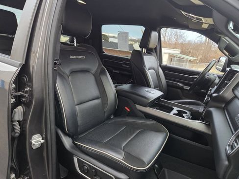 Used 2022 RAM 1500 Laramie w/ Sport Appearance Package image 19