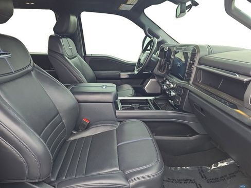 Used 2025 Ford F350 Platinum w/ Tremor Off-Road Package image 17